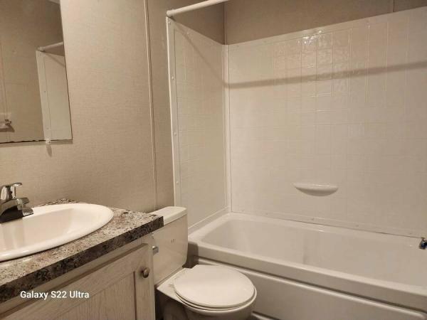 2022 RFN16649BFC1  Home