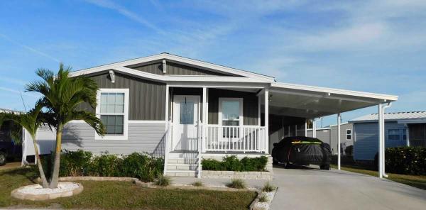 Photo 1 of 2 of home located at 6509 Hawaiian Drive, Lot 243 Bradenton, FL 34207