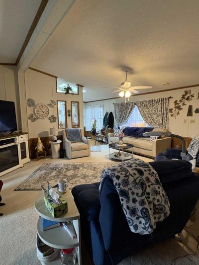 Photo 3 of 13 of home located at 2908 Hyde Park Bay City, MI 48706