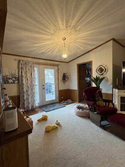 Photo 5 of 13 of home located at 2908 Hyde Park Bay City, MI 48706