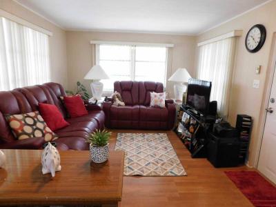 Photo 2 of 22 of home located at 6404 Honolulu Drive, Lot 198 Bradenton, FL 34207