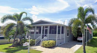 Photo 3 of 66 of home located at 33 Appletree Lane Naples, FL 34112