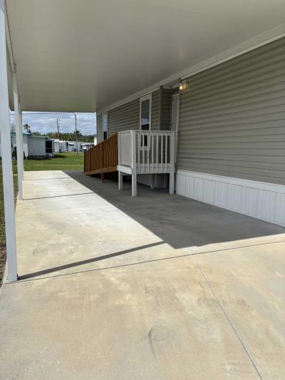 Photo 5 of 29 of home located at 67 Violet Lane Lakeland, FL 33805