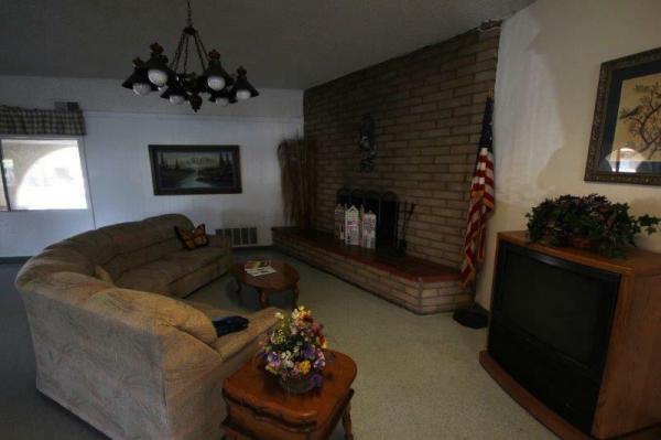 1975 Lincoln Mobile Home