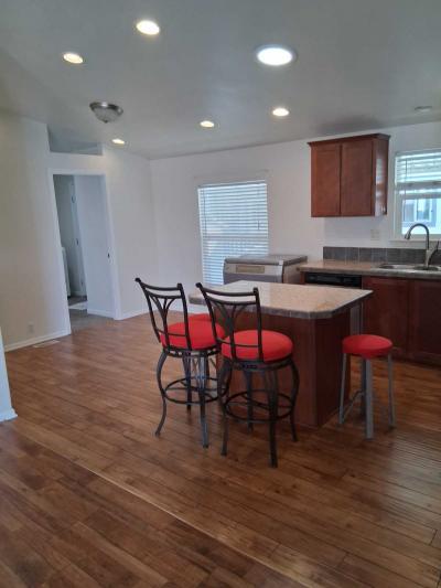 Photo 4 of 10 of home located at 17024 S. Western Ave. Sp. E Gardena, CA 90247