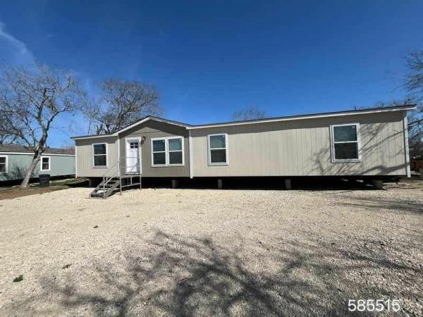 Photo 1 of 2 of home located at Wholesale Mobile Homes 9122 Thomas York Blvd San Antonio, TX 78251