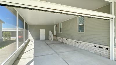 Photo 2 of 18 of home located at 608 Nicklaus Ct Lady Lake, FL 32159