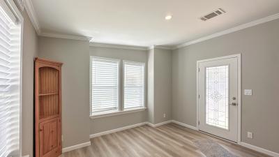 Photo 4 of 18 of home located at 608 Nicklaus Ct Lady Lake, FL 32159