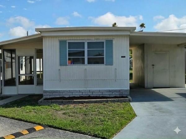 Photo 1 of 1 of home located at 7400 46th Ave. N Lot #231 Saint Petersburg, FL 33709