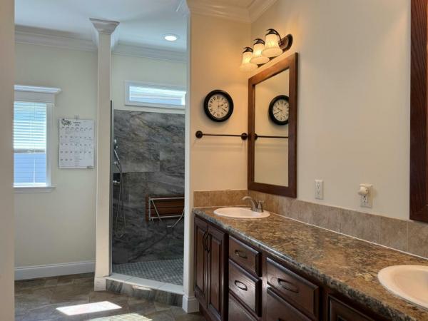 Skyline Jefferson Park Manufactured Home