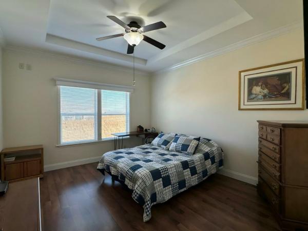 Skyline Jefferson Park Manufactured Home