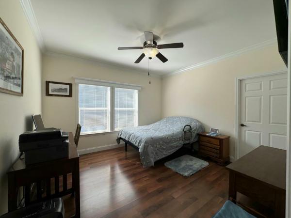 Skyline Jefferson Park Manufactured Home