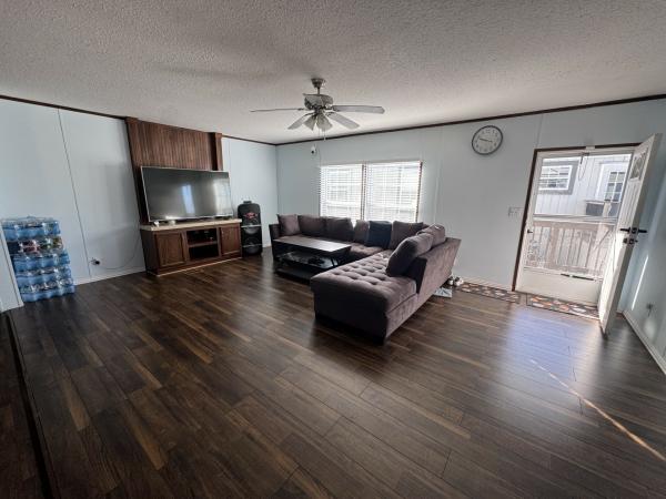 2015 Fleetwood 240VE32483V Mobile Home