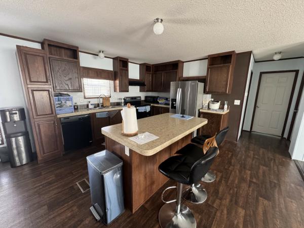2015 Fleetwood 240VE32483V Mobile Home