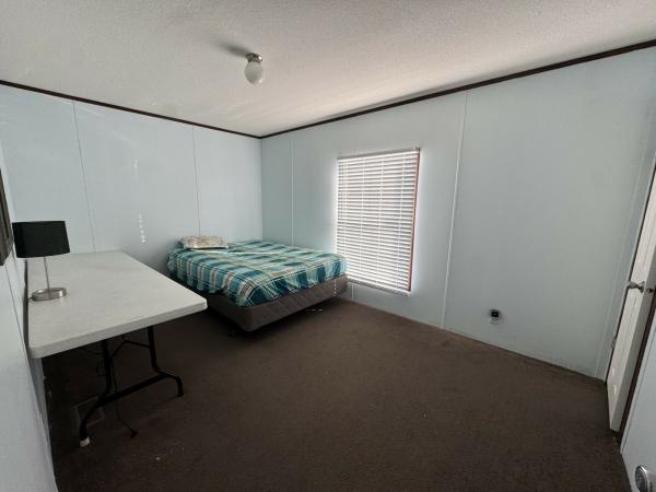 2015 Fleetwood 240VE32483V Mobile Home