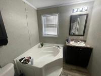 2018 430HH16723B Mobile Home