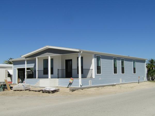 2026 Skyline/CHAMPION HOME BUILDERS Mobile Home For Sale