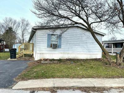 Photo 2 of 10 of home located at 74 Chillon Drive Lynwood, IL 60411