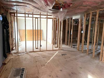 Photo 3 of 10 of home located at 74 Chillon Drive Lynwood, IL 60411