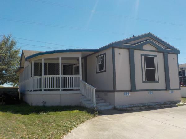 2002 HBOS MFG LP 8018-410 AM Classic Mobile Home