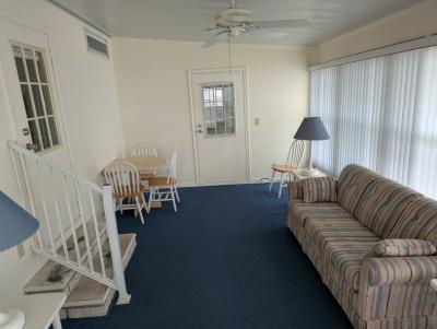 Photo 5 of 8 of home located at 296 Lake Erie Drive Mulberry, FL 33860