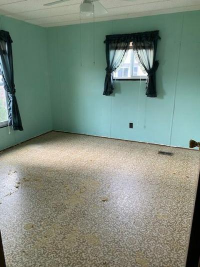 Photo 5 of 8 of home located at 2796 S Main Rd #028 Lebanon, OR 97355