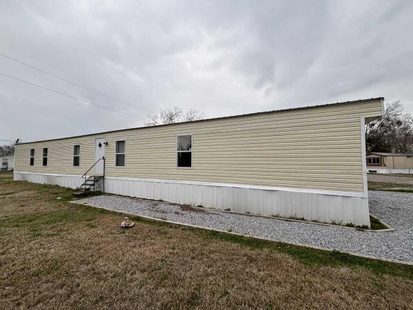  Mobile Home For Sale