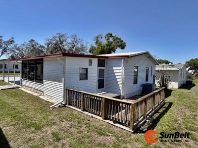 Photo 4 of 27 of home located at 16 Buccaneer Drive Leesburg, FL 34788