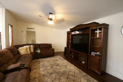 Photo 5 of 16 of home located at 2306 NW 17th Ave. Lot 419 Boynton Beach, FL 33436