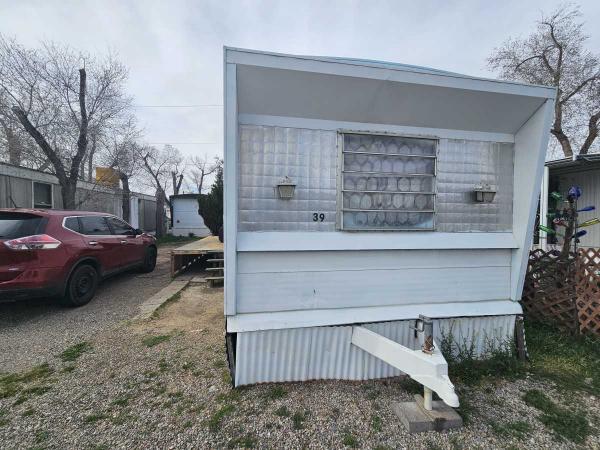 Photo 1 of 2 of home located at 4300 Prospect Ave NE Lot 39 Albuquerque, NM 87110