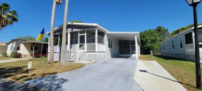 Photo 2 of 18 of home located at 6059 Porpoise Lane Orlando, FL 32822