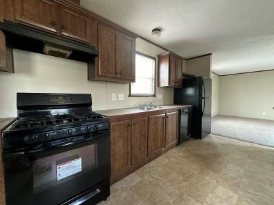 Photo 5 of 8 of home located at 940 Cour Retta Warren, MI 48091