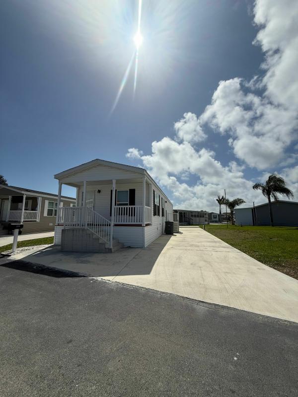 Photo 1 of 2 of home located at 253 Nightingale Avenue Fort Pierce, FL 34982