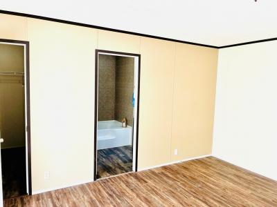 Photo 4 of 6 of home located at 10960 Beach Blvd., #545 Jacksonville, FL 32246