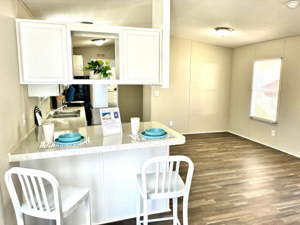 2006 FTWD mobile Home