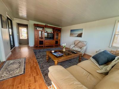 Photo 4 of 27 of home located at 2036 Bayou Drive South Ruskin, FL 33570