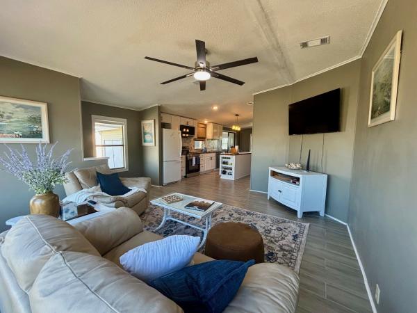 1988 FUQU FH3610483AB Mobile Home