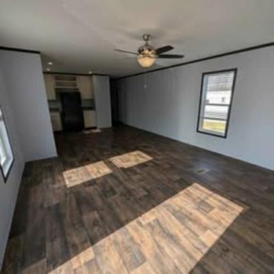 Photo 5 of 8 of home located at 303 Mullen Ln. Elizabethtown, KY 42701