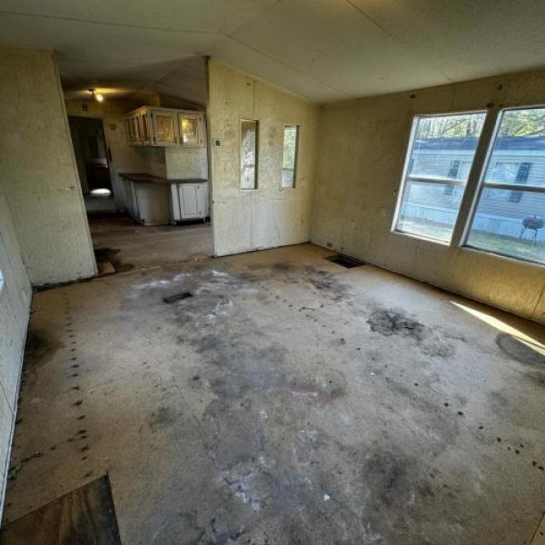 Photo 1 of 2 of home located at 121 Elijah Hill Lane Thomasville, GA 31792