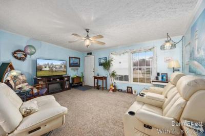 Photo 5 of 21 of home located at 280 W Scarlet Oak Dr Coopersville, MI 49404