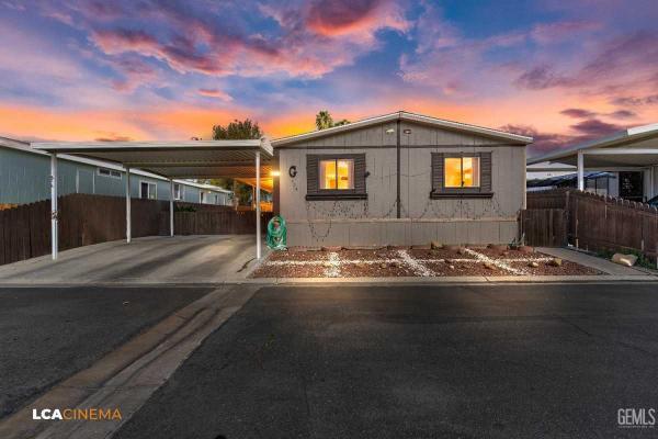 1989  Mobile Home For Sale