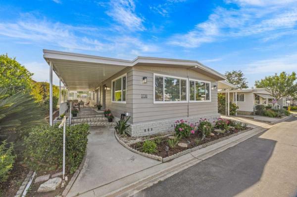 1970 Howden Mobile Home For Sale