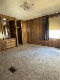 1985 Nashua 2 bedroom 1 bath Mobile Home
