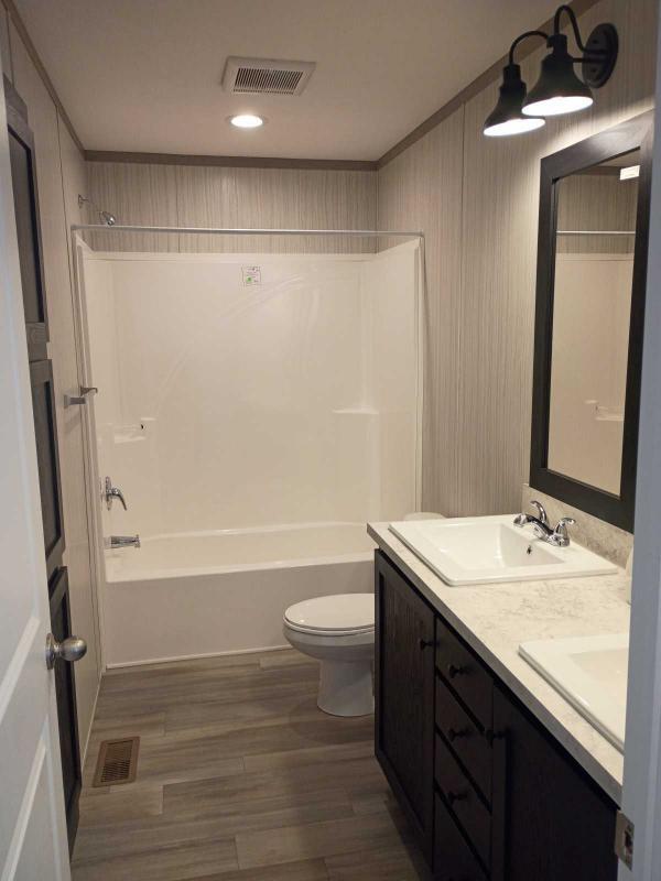 2025 Clayton Homes 5624-E744 Mobile Home