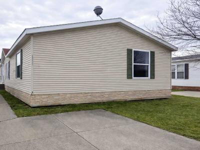 Mobile Home at 1225 Tanglewood Ln Lot 84 Burton, MI 48529