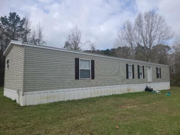 Photo 1 of 1 of home located at Farris Mobile Homes Of Laurel 12 Highway 28 W Laurel, MS 39443