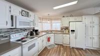 2000 Skyline Wood Manor Mobile Home