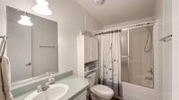 2000 Skyline Wood Manor Mobile Home