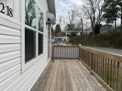 Photo 2 of 15 of home located at 218 Dreamers Lane Asheville, NC 28805