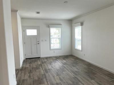 Photo 5 of 20 of home located at 1405 82nd Avenue, Site #19 Vero Beach, FL 32966